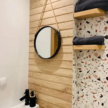 Luxurious One Bedroom In Center Apartament